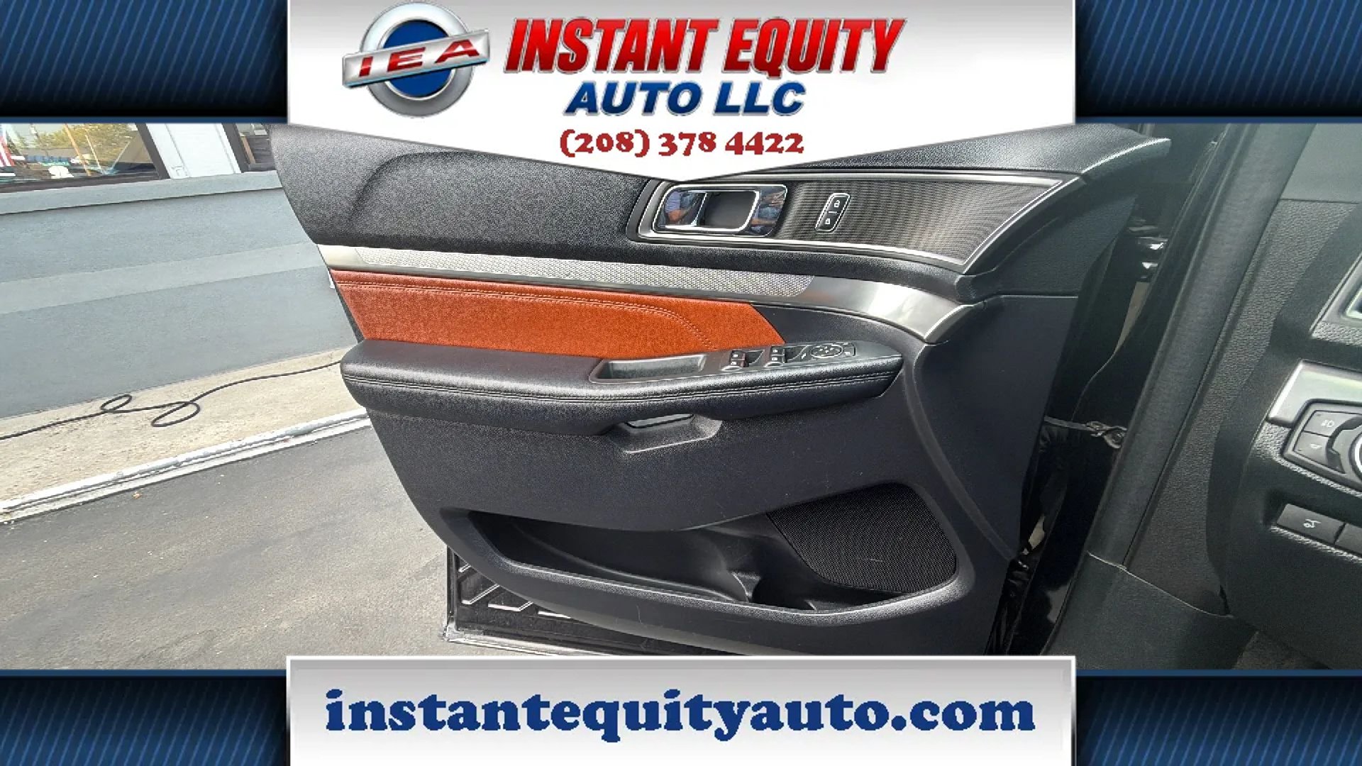 Used 2019 Ford Explorer XLT w/ Equipment Group 202A AWD/4WD image 10