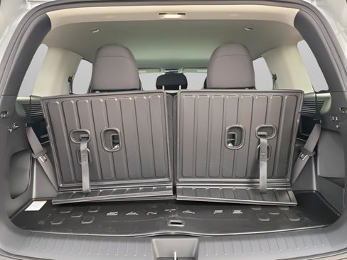 New 2026 Hyundai Santa Fe SE image 30