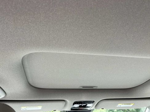 New 2026 Hyundai Santa Fe Limited FWD image 32