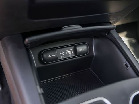 Used 2017 Kia Sorento AWD image 21