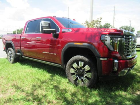 Used 2024 GMC Sierra 2500 Denali w/ Denali Reserve Package AWD/4WD image 1