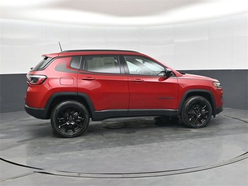 New 2026 Jeep Compass Latitude image 2