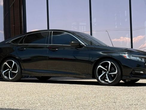 Used 2018 Honda Accord Sport image 16