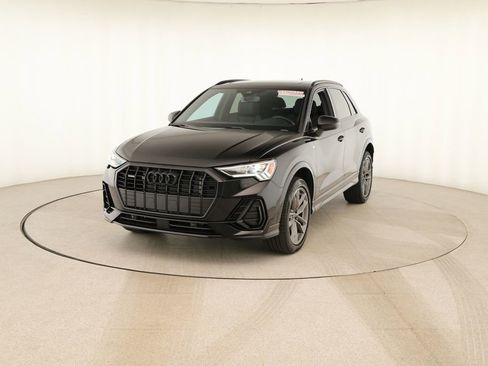 Certified 2025 Audi Q3 2.0T Premium w/ Convenience Package image 12