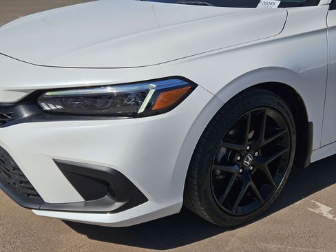 Used 2022 Honda Civic Sport image 11