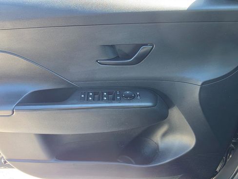 Used 2025 Hyundai Kona SEL FWD image 11