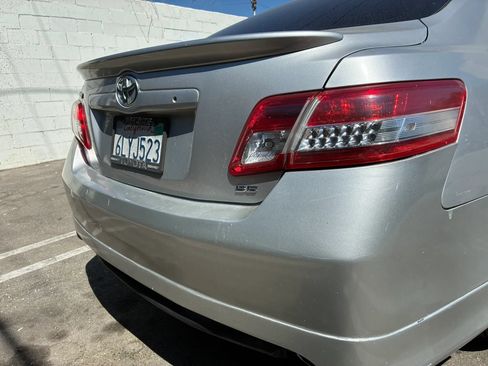 Used 2011 Toyota Camry SE w/ SE Extra-Value Pkg #1 FWD image 18