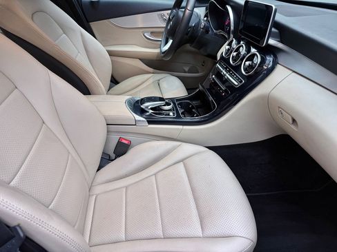 Used 2015 Mercedes-Benz C 300 4MATIC Sedan image 12