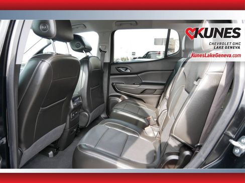 Used 2023 GMC Acadia SLT AWD/4WD image 13
