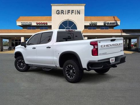 Used 2024 Chevrolet Silverado 1500 ZR2 AWD/4WD image 9