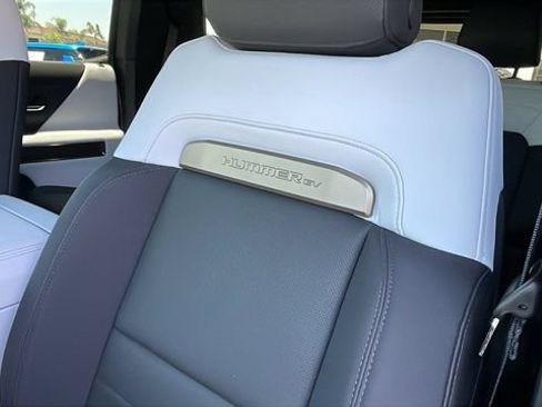Used 2025 GMC Hummer EV 3X AWD/4WD image 33