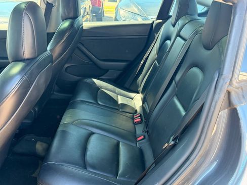 Used 2022 Tesla Model 3 RWD image 8