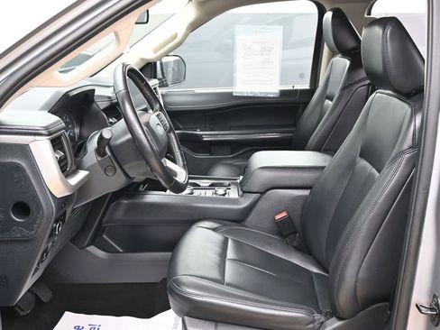 Used 2024 Ford Expedition XLT AWD/4WD image 17