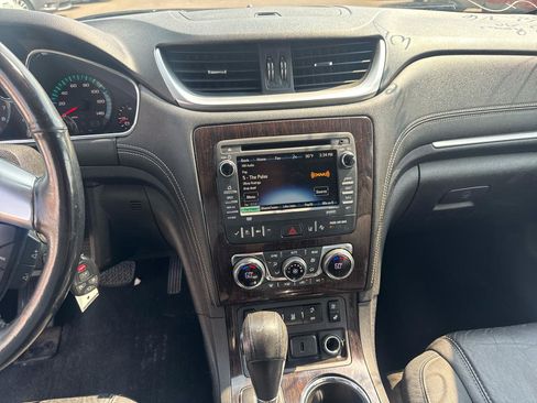 Used 2017 Chevrolet Traverse Premier FWD image 10