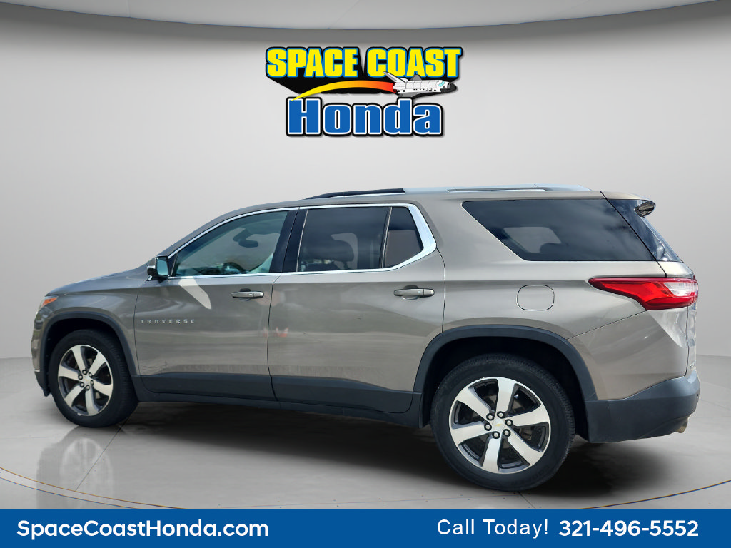 Used 2018 Chevrolet Traverse LT FWD image 11