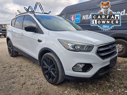 Used 2017 Ford Escape SE w/ SE Sport Appearance Package