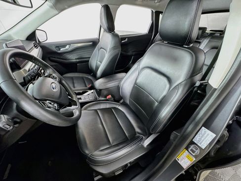 Used 2022 Ford Escape Titanium AWD/4WD image 14