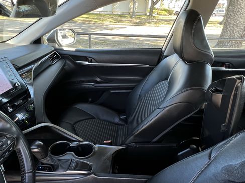 Used 2024 Toyota Camry SE image 22