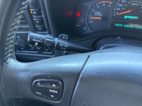 Used 2004 Chevrolet Silverado 2500 LT w/ Heavy-Duty Power Package image 23