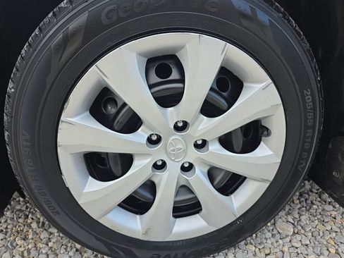 Certified 2024 Toyota Corolla LE image 10