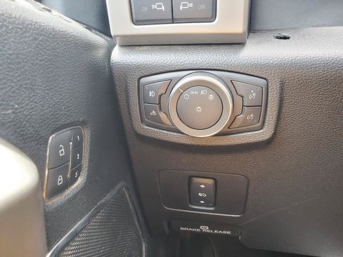 Used 2017 Ford F350 Lariat w/ Chrome Package AWD/4WD image 26