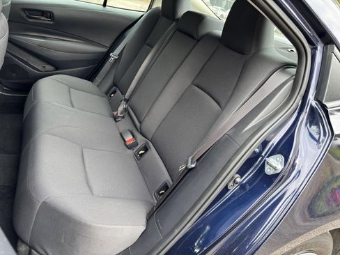 Used 2025 Toyota Corolla LE FWD image 37