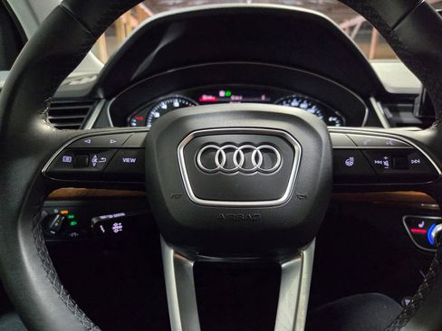 Used 2022 Audi Q5 2.0T Premium w/ Convenience Package image 6