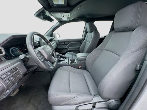 Used 2024 Toyota Tacoma TRD Sport image 13