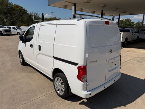Used 2021 Nissan NV200 SV image 3