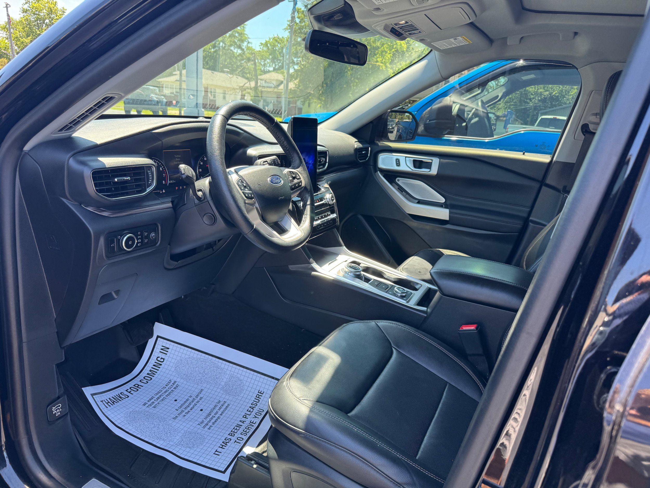 Used 2024 Ford Explorer Limited w/ Limited Technology Package AWD/4WD image 12