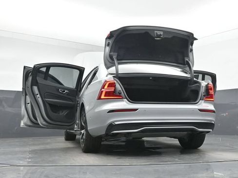 Used 2025 Volvo S60 B5 Plus FWD image 53