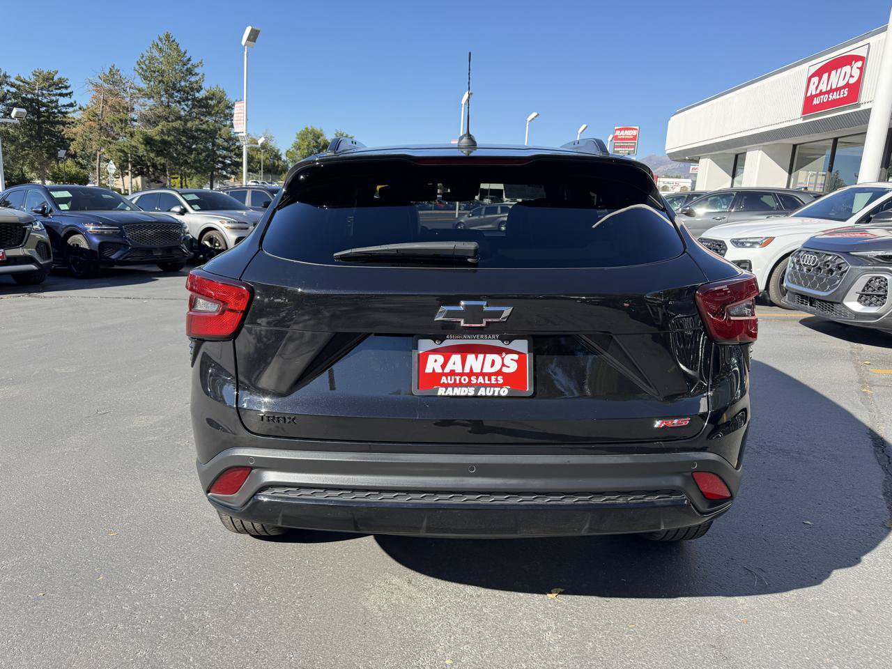 Used 2024 Chevrolet Trax RS w/ Sunroof Package FWD image 21