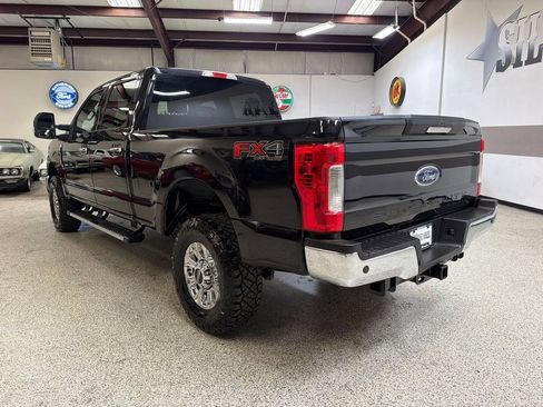 Used 2019 Ford F250 XLT w/ XLT Premium Package AWD/4WD image 5