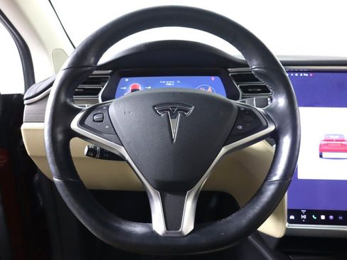 Used 2016 Tesla Model X image 10