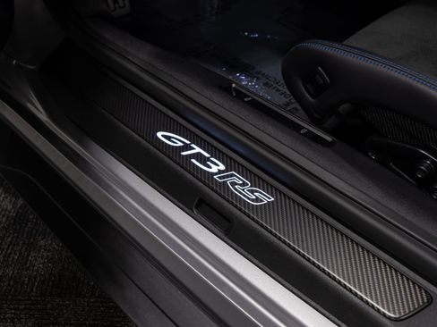 Used 2025 Porsche 911 GT3 RS RWD image 48