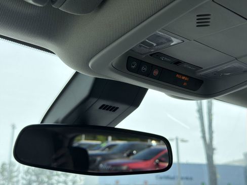 Used 2019 Chevrolet Equinox LT image 27