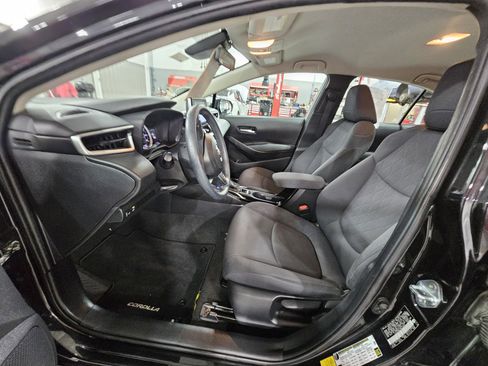 Used 2021 Toyota Corolla LE w/ Carpet Mat Package (TMS) image 16
