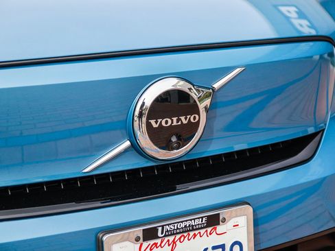 Used 2023 Volvo C40 P8 Recharge Ultimate image 13