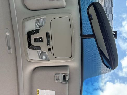 Used 2016 Toyota Sienna XLE FWD image 36
