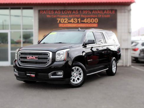 Used 2017 GMC Yukon XL SLT image 2