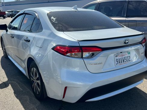 Used 2022 Toyota Corolla LE FWD image 6