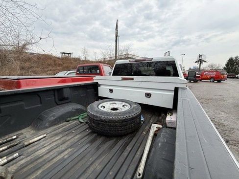 Used 2024 Chevrolet Silverado 2500 W/T w/ WT Fleet Convenience Package image 5