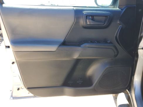 Used 2019 Toyota Tacoma SR w/ SR Convenience Package image 15