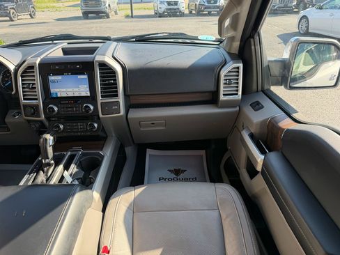 Used 2016 Ford F150 Lariat w/ Equipment Group 502A Luxury AWD/4WD image 23