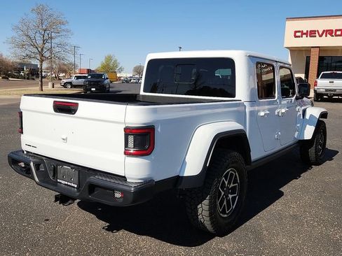 Used 2025 Jeep Gladiator Nighthawk image 4