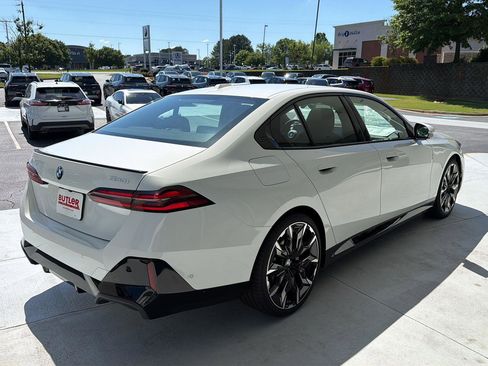 New 2027 BMW 530i RWD image 6