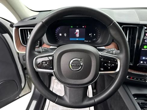 Used 2024 Volvo XC60 B5 Plus AWD/4WD image 15