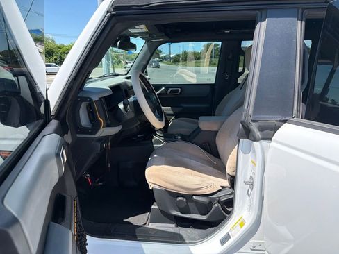 Used 2022 Ford Bronco Badlands AWD/4WD image 6