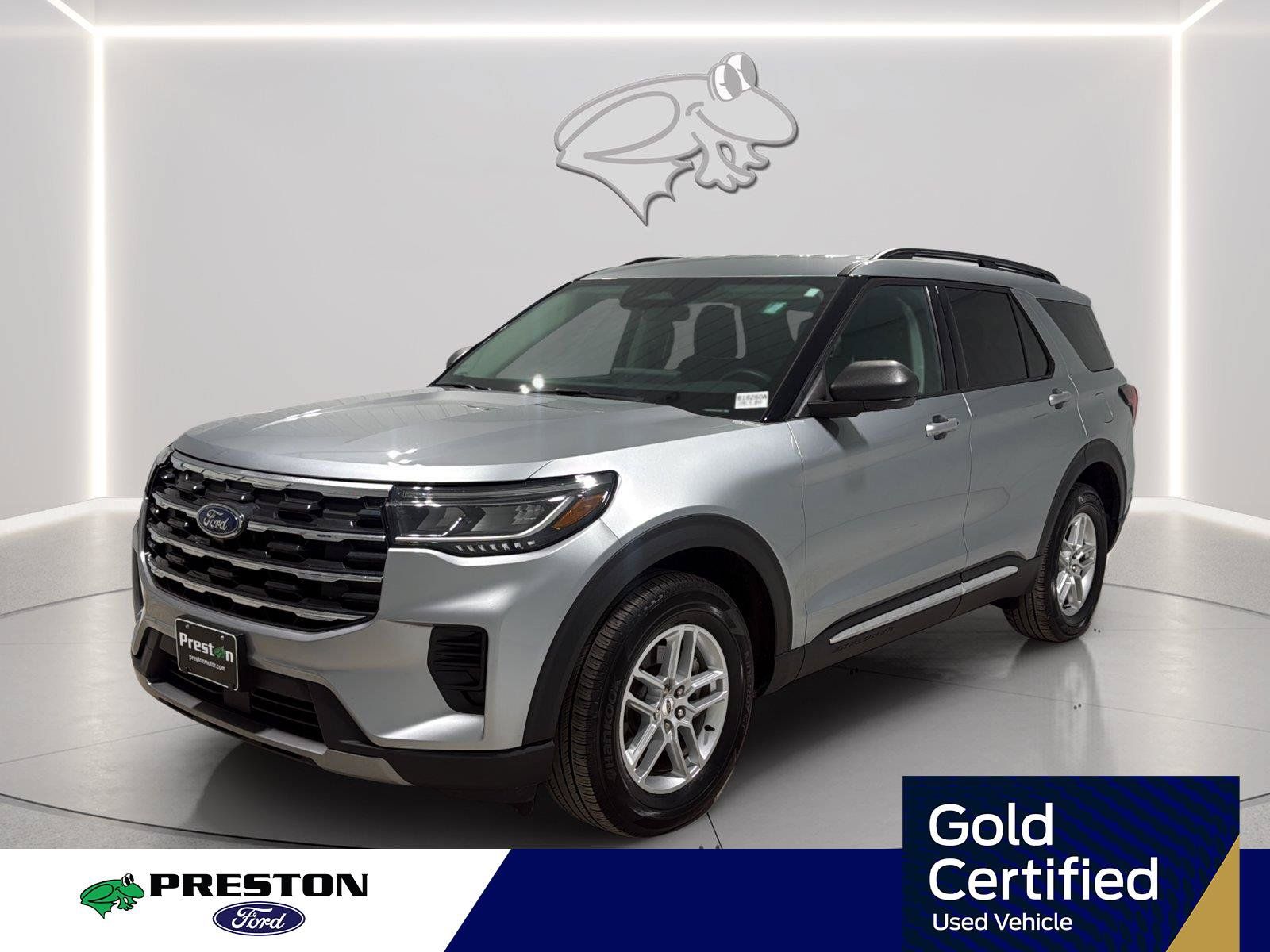 Certified 2025 Ford Explorer Active AWD/4WD image 1