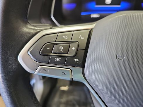 Used 2024 Volkswagen Jetta SE image 16